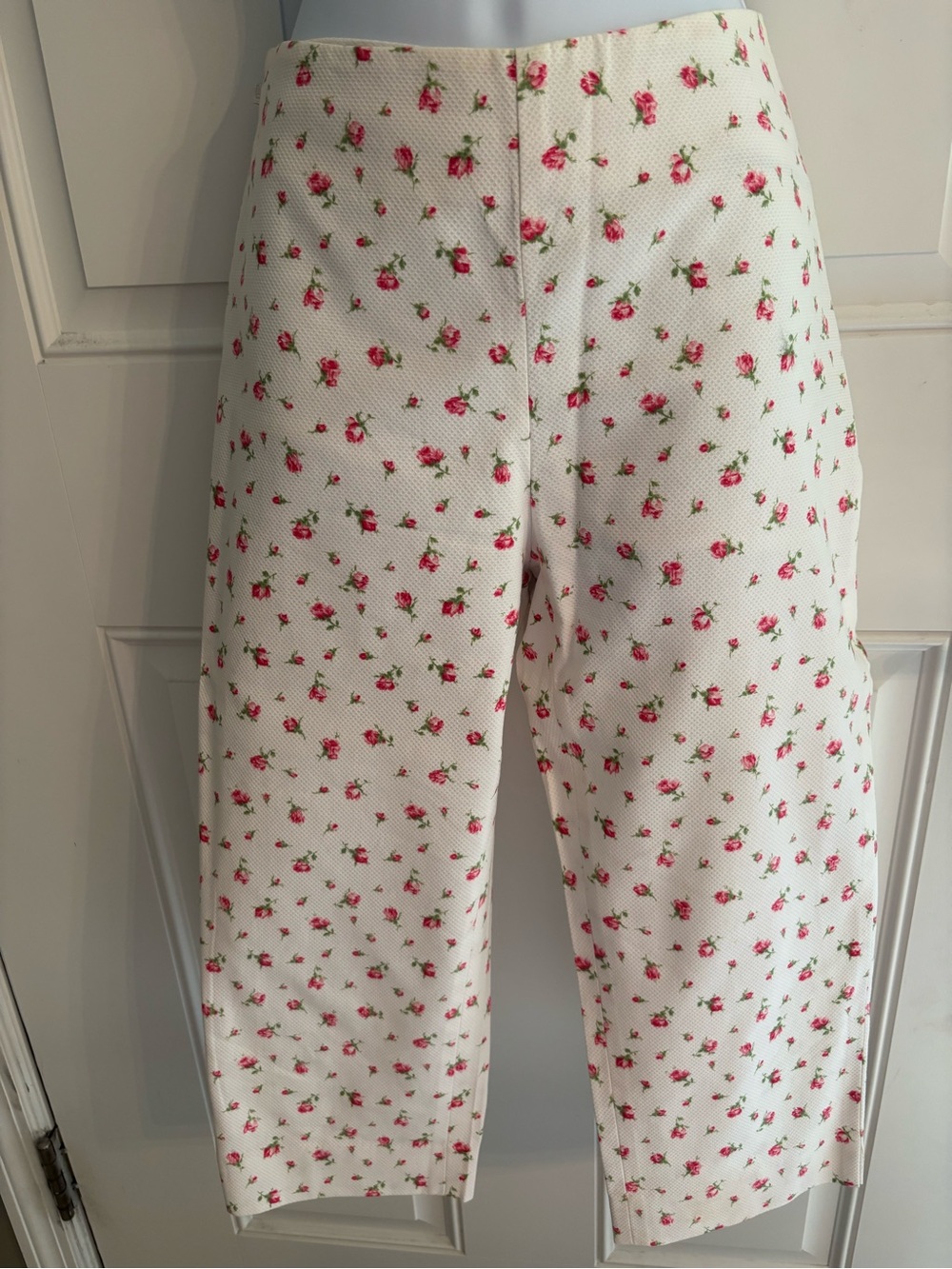 Lauren Ralph Lauren.   Cropped Pants with Pink Rose Print